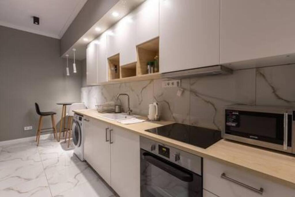 Luxurious Studio Located In The Heart Of บูดาเปสต์ ภายนอก รูปภาพ